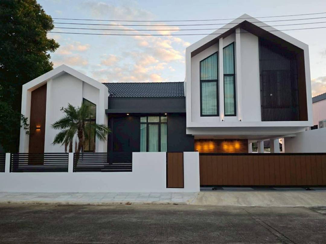 Luxury Smart Home Pool Villa for Sale in Doi Saket, Chiang Mai